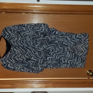 $15 or 2/$20! Cha Cha Vente Striped Grays V-Neck Tunic Size Large